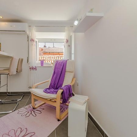 Apartment Luce Mala Zara Esterno foto