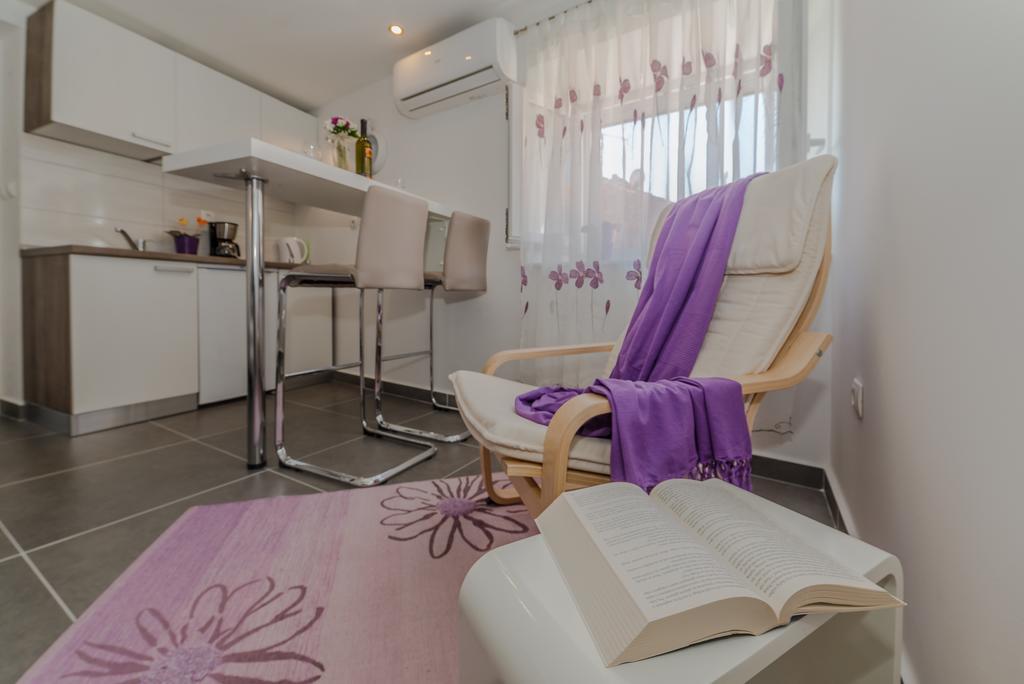 Apartment Luce Mala Zara Esterno foto